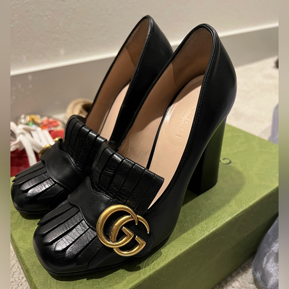 Gucci shoes 35